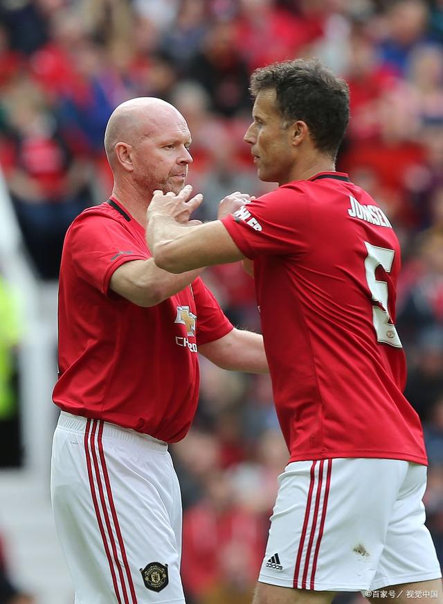 雄狮队遭遇伤病困扰,前景堪忧,全场震撼 雄狮队遭遇伤病困扰,前景堪忧,全场震撼