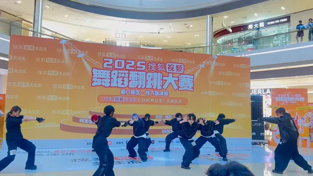 开云-包含HKA轻取KT，Oner线上压制力十足宿命之战2025世界赛，点燃全场激情的词条