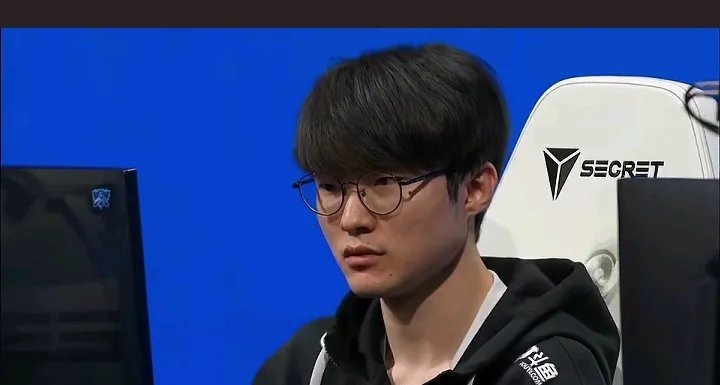 100T轻取BRO，Faker线上压制力十足宿敌对决全球总决赛，技惊四座