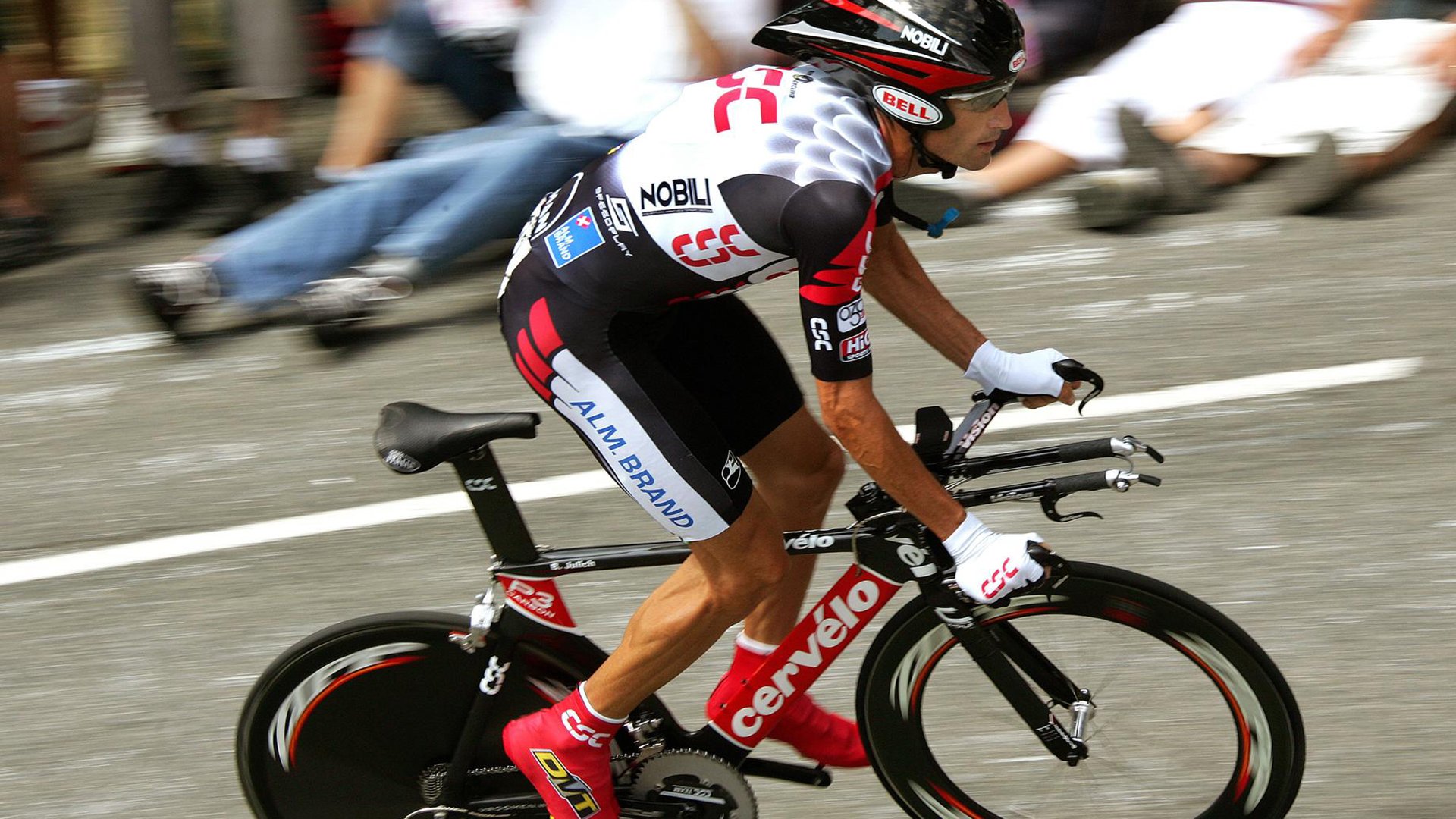 惊天逆转！美国压制荷兰整场，奥斯梅恩致命一击改写A组格局